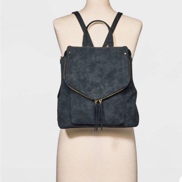 Tonni triple compartment backpack by violet ray - Picture 4 of 8